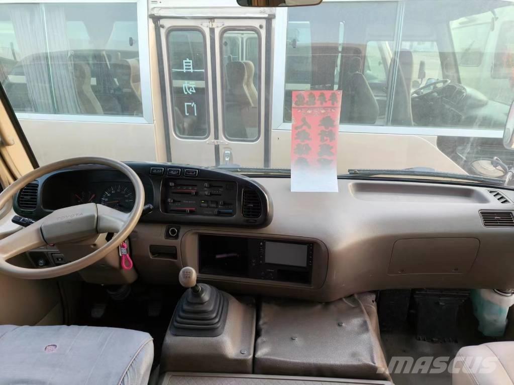 Toyota Coaster Bus حافلة صغيرة