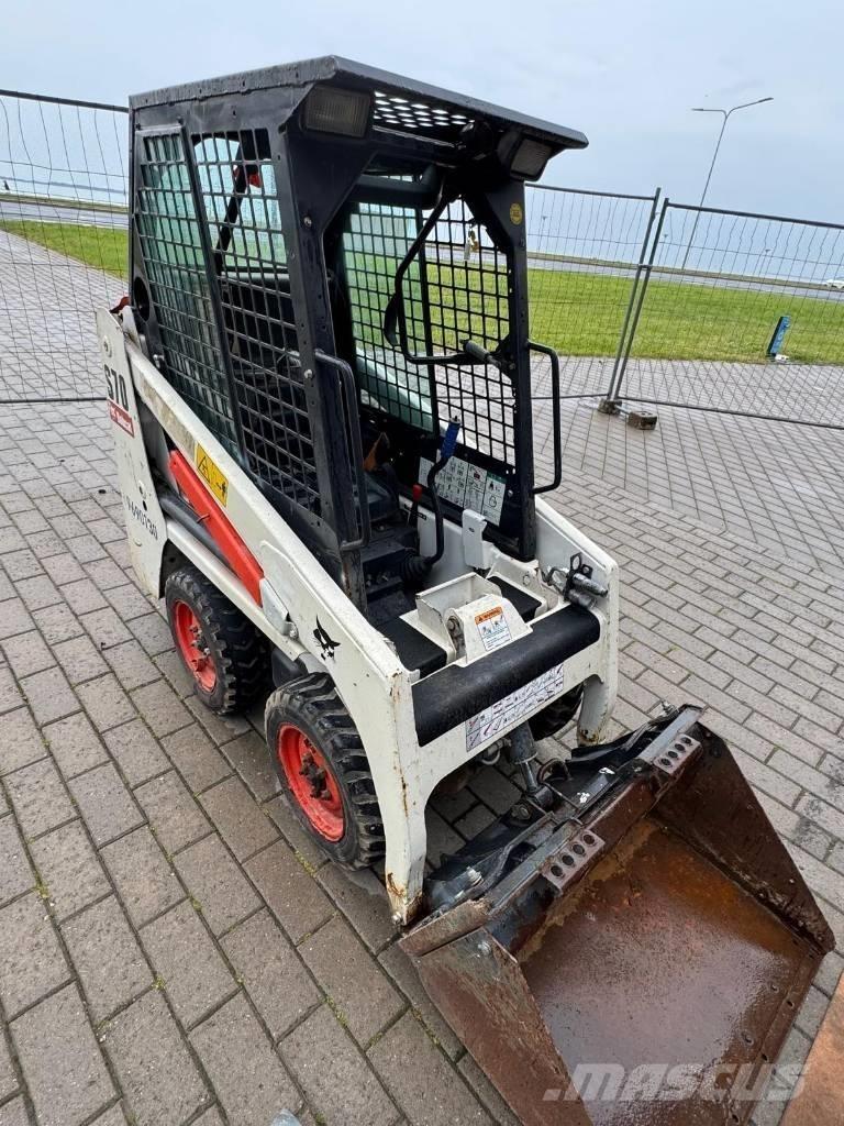 Bobcat S 70 لوادر انزلاقية التوجيه