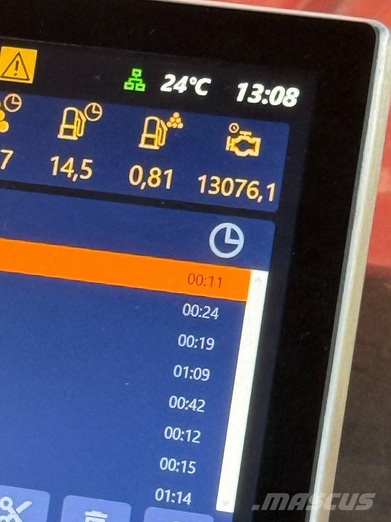 Komatsu 895 شاحنات