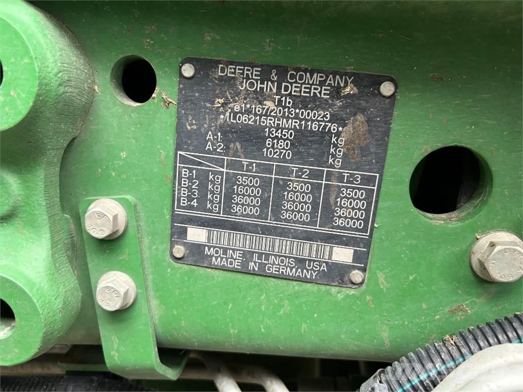 John Deere 6215R الجرارات