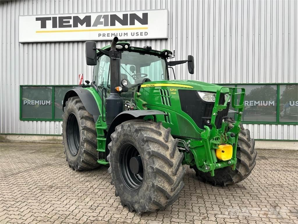John Deere 6215R الجرارات