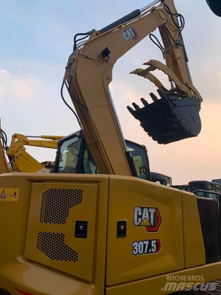 CAT 307.5 حفارات زحافة