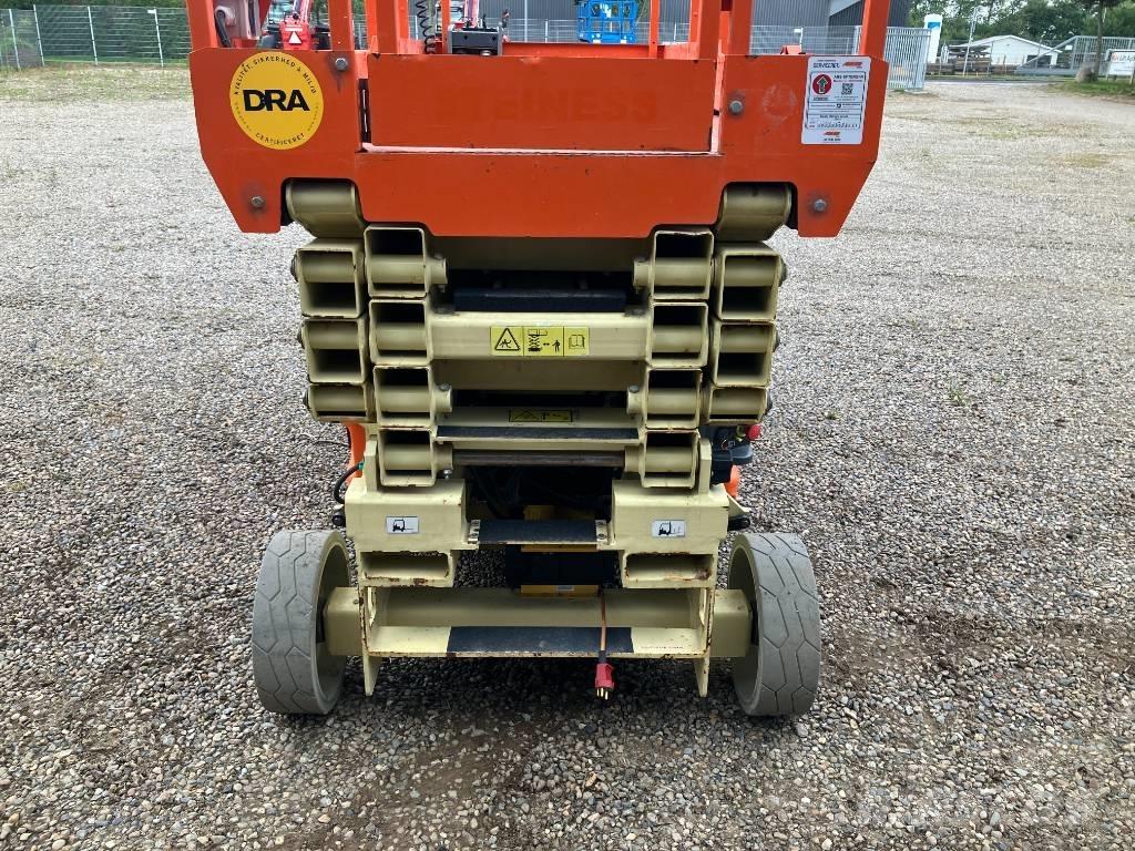 JLG 3246 ES رافعات مقصية الشكل