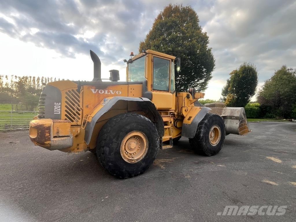 Volvo L120e لوادر بعجل