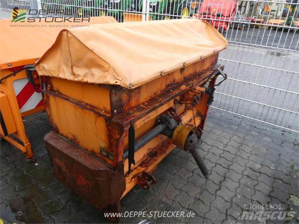 Rauch UKS 120 معدات نشر الرمال والملح