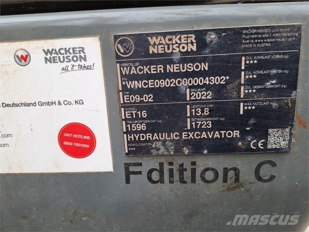Wacker Neuson ET16 حفارات زحافة