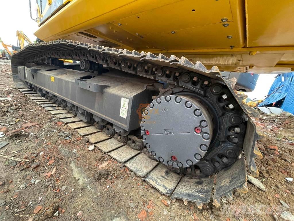 Komatsu PC 240-8 حفارات زحافة