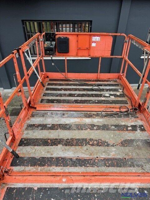 JLG 4394RT رافعات مقصية الشكل