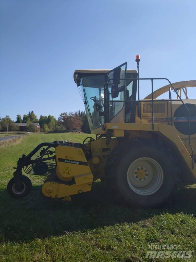 New Holland FX 38 علافات ذاتية الدفع