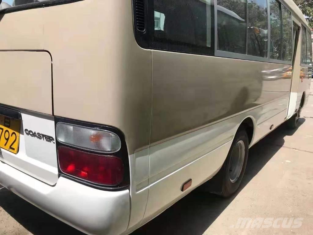 Toyota Coaster Bus حافلة صغيرة