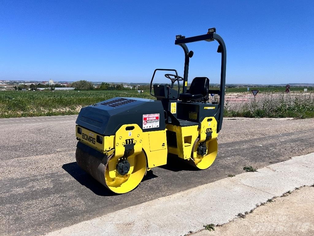 Bomag BW 100 AD مداحل ثنائية الاسطوانة