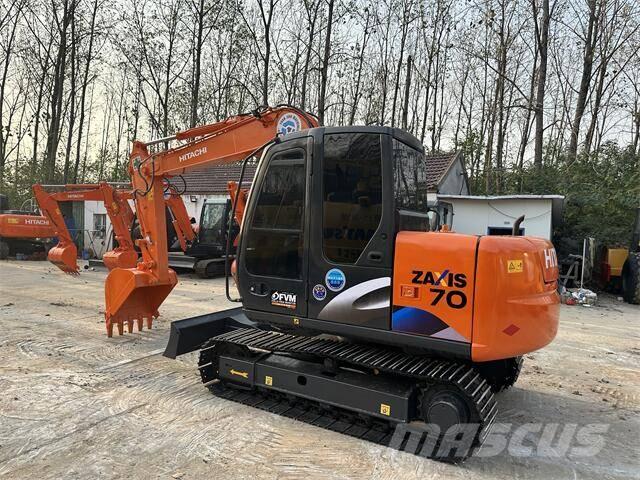 Hitachi ZX70 حفارات زحافة