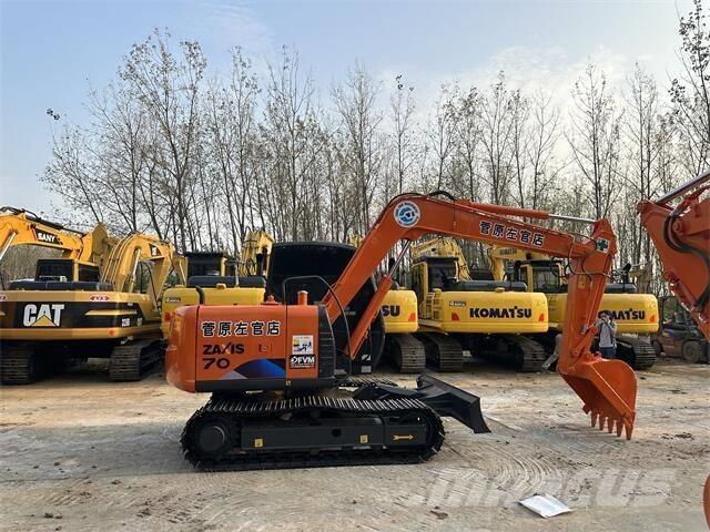 Hitachi ZX70 حفارات زحافة