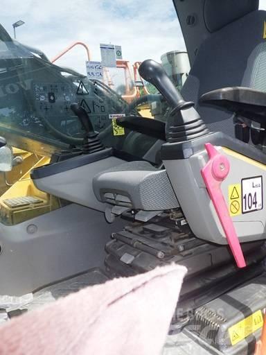 Volvo EC 300 E حفارات زحافة