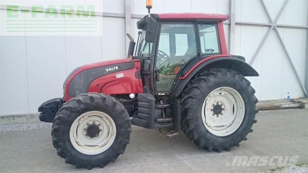 Valtra N101 PRO الجرارات