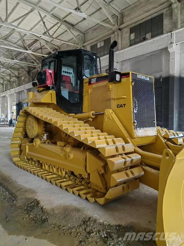 CAT D 6 R معدات تمهيد الطرق