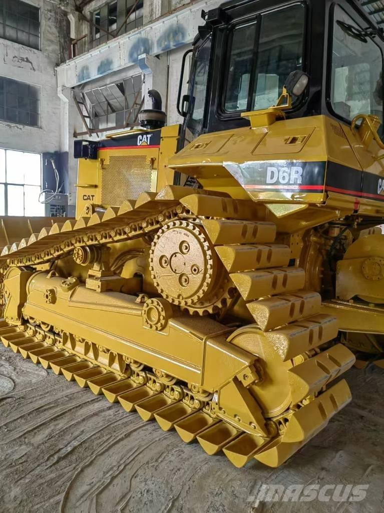 CAT D 6 R معدات تمهيد الطرق