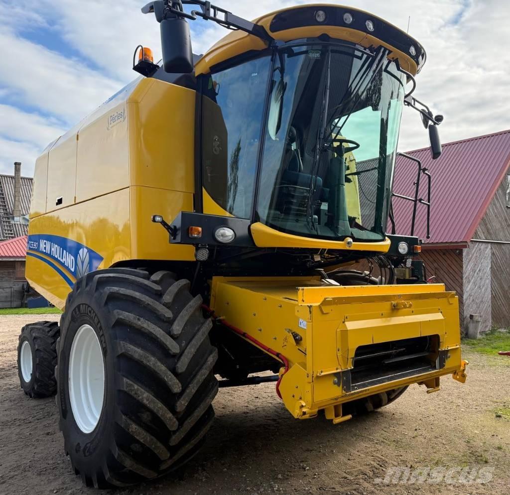 New Holland TC 5.90 حصادات