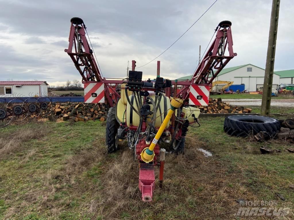 Hardi TR 2000 الرشاشات