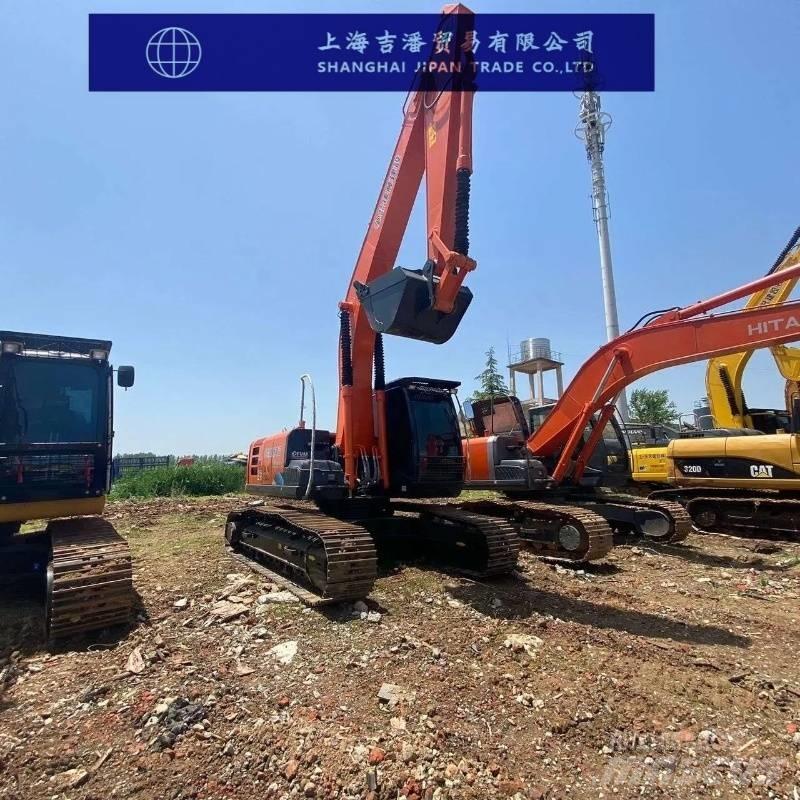 Hitachi ZX 210 حفارات زحافة