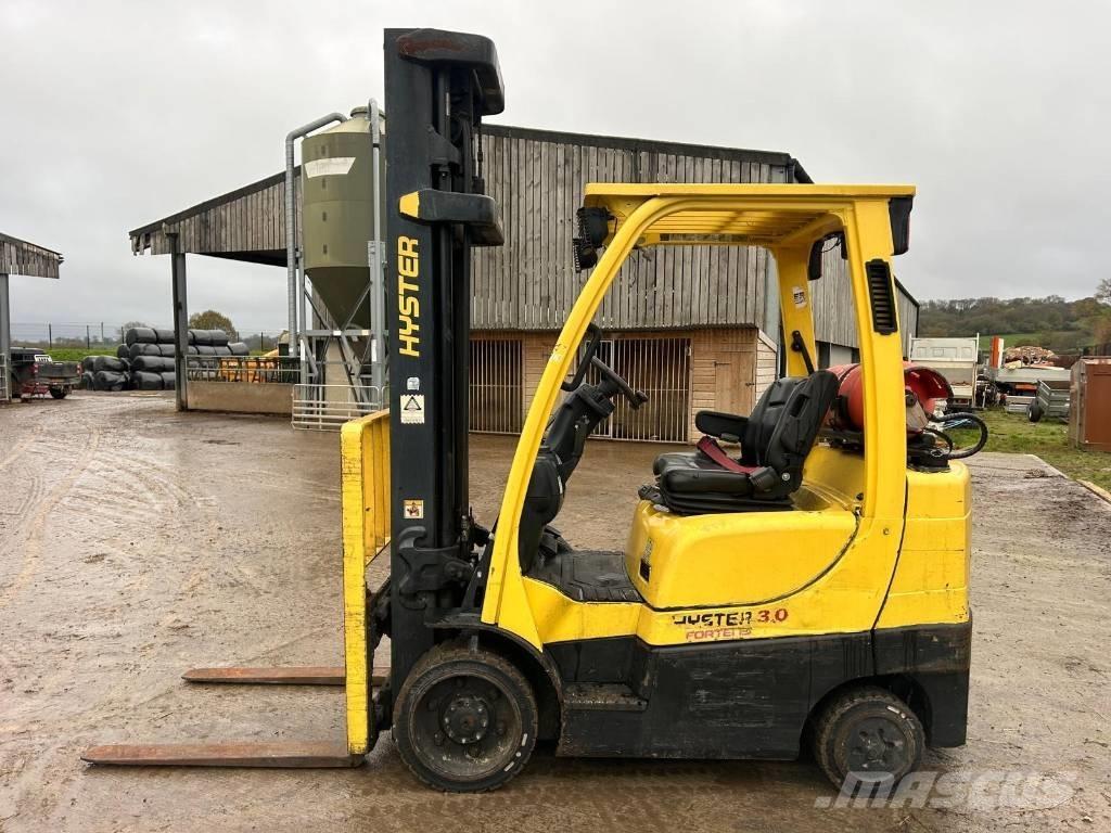Hyster S 30 FT شاحنات LPG
