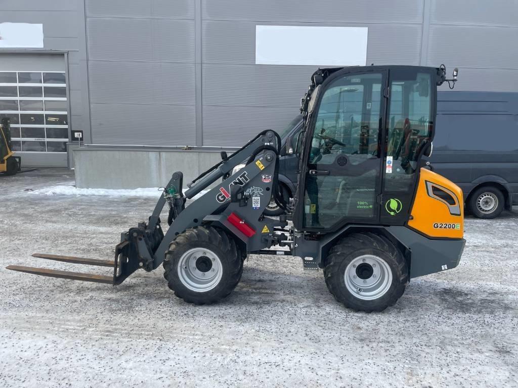 Gigant 2200 E لوادر صغيرة