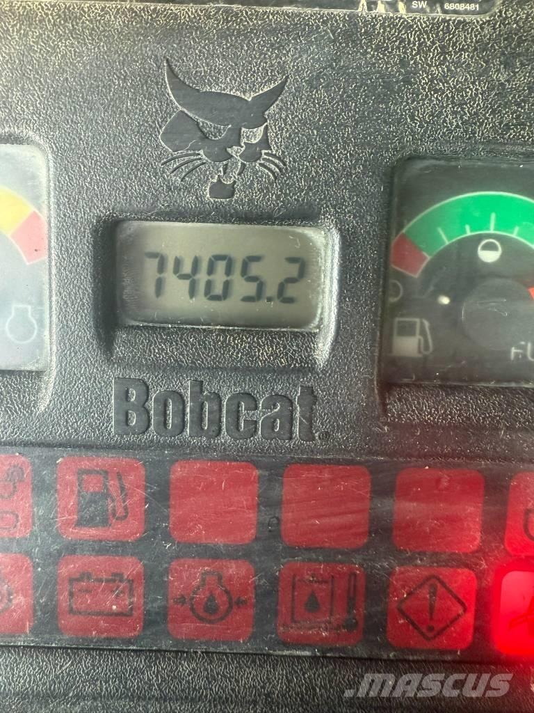 Bobcat 425 حفارات صغيرة أقل من 7 طن (حفارات صغيرة)