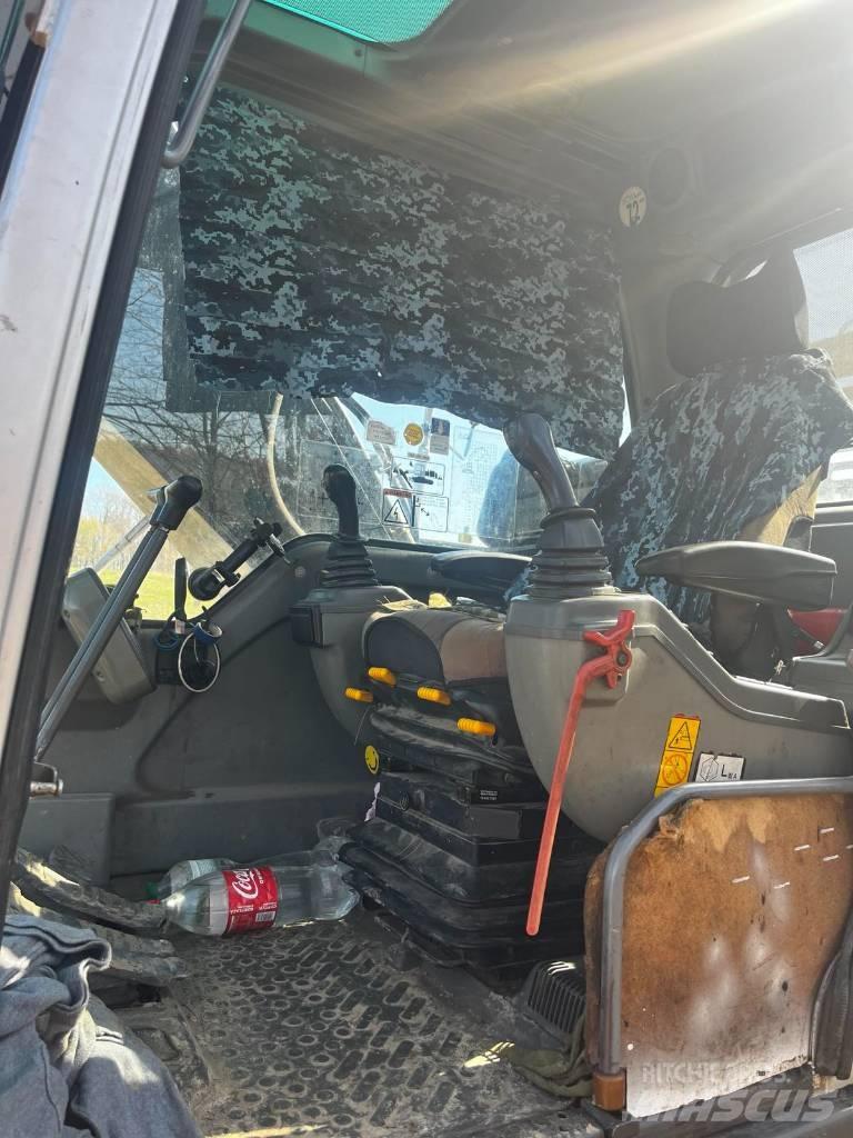 Volvo EC180BLC حفارات زحافة