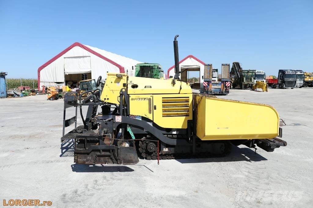 Bomag BF 222 C معدات السفلتة