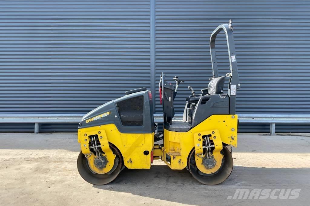 Bomag BW 100 AD-5 مداحل ثنائية الاسطوانة