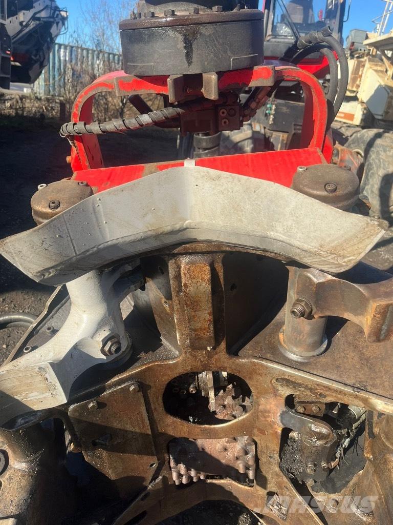 Komatsu 901 TX حصادات