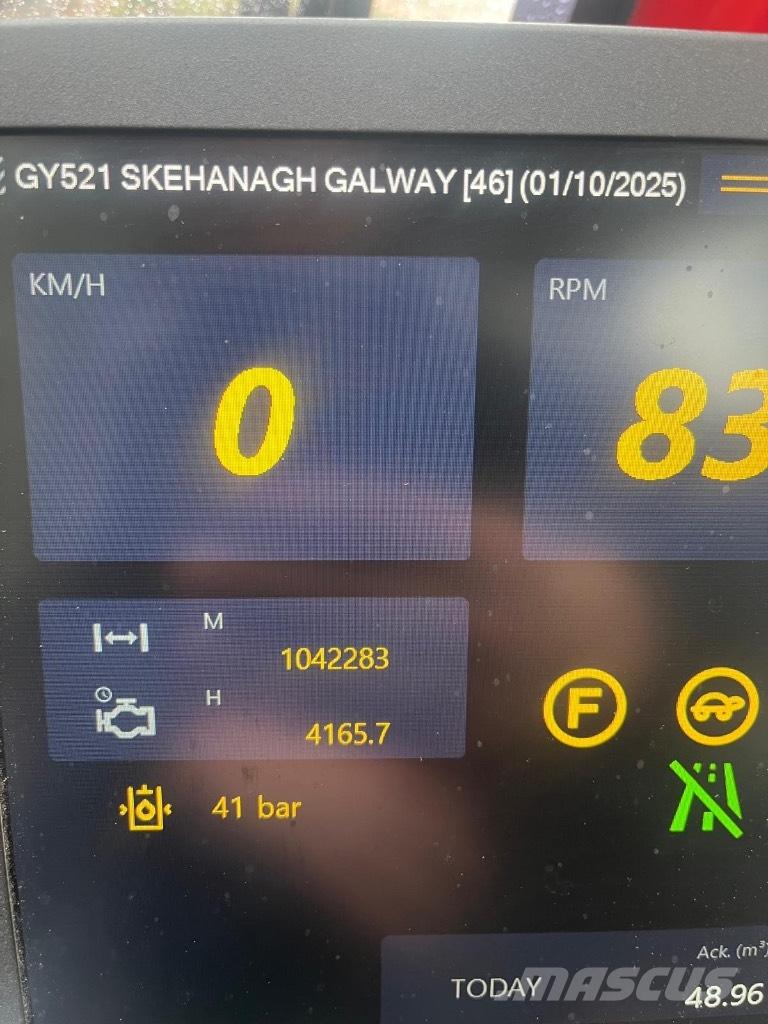 Komatsu 901 TX حصادات