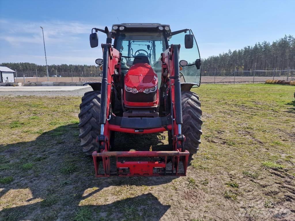 Massey Ferguson 5613 الجرارات