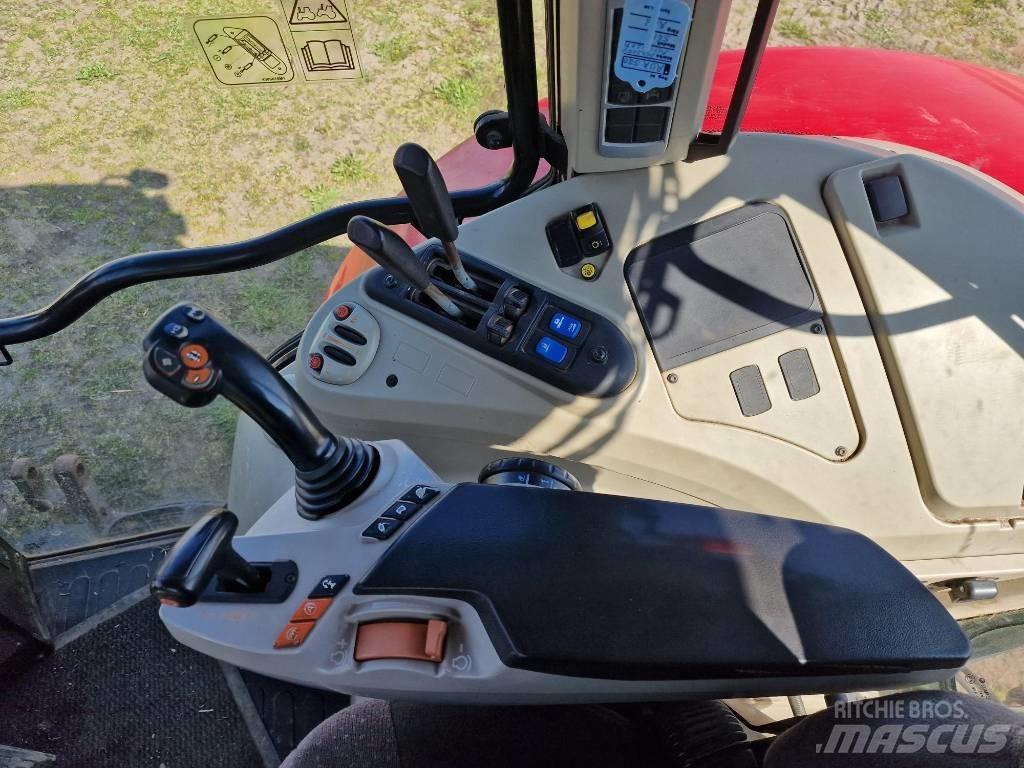 Massey Ferguson 5613 الجرارات
