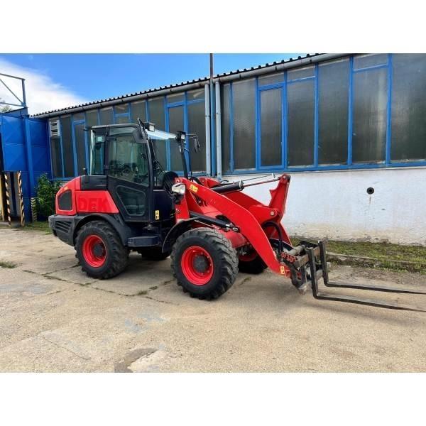 Kubota R082 لوادر بعجل