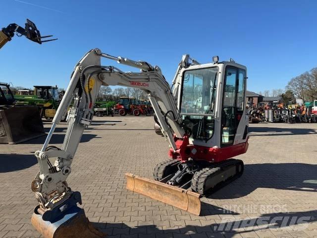 Takeuchi TB 225 حفارات صغيرة أقل من 7 طن (حفارات صغيرة)