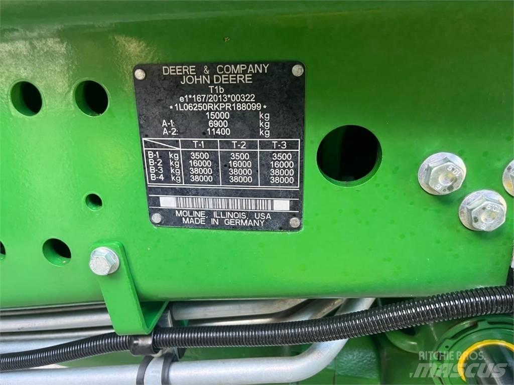 John Deere 6R250 الجرارات