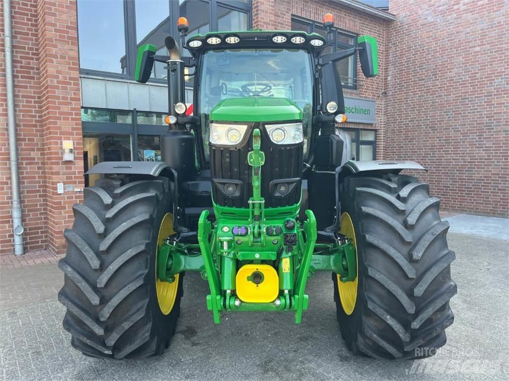 John Deere 6R250 الجرارات