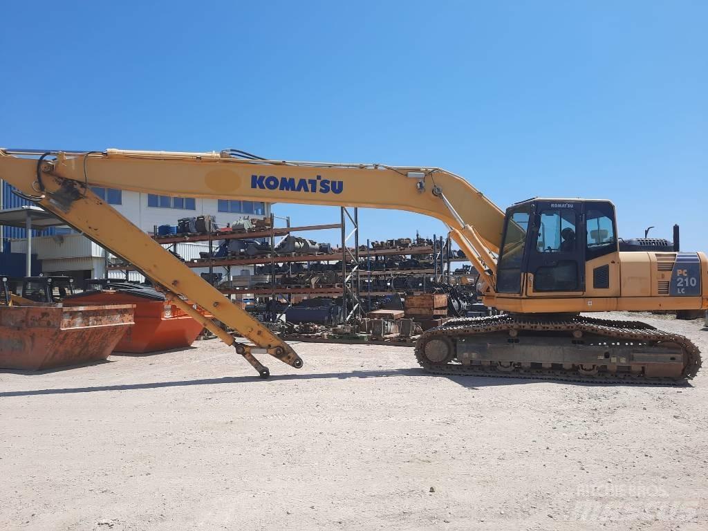 Komatsu PC 210 حفارات زحافة