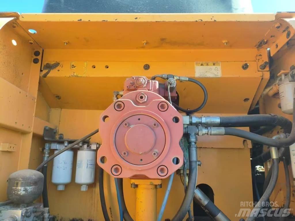 Hyundai R520LC-9T حفارات زحافة