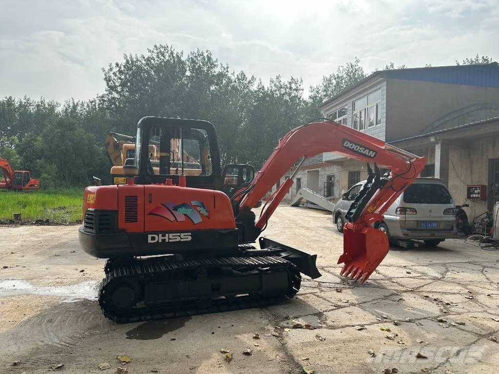 Doosan DH55 حفارات صغيرة أقل من 7 طن (حفارات صغيرة)