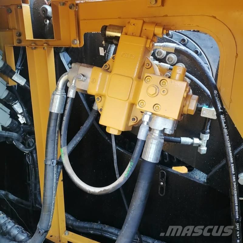 Sany SCC 850 A رافعات مجنزرة