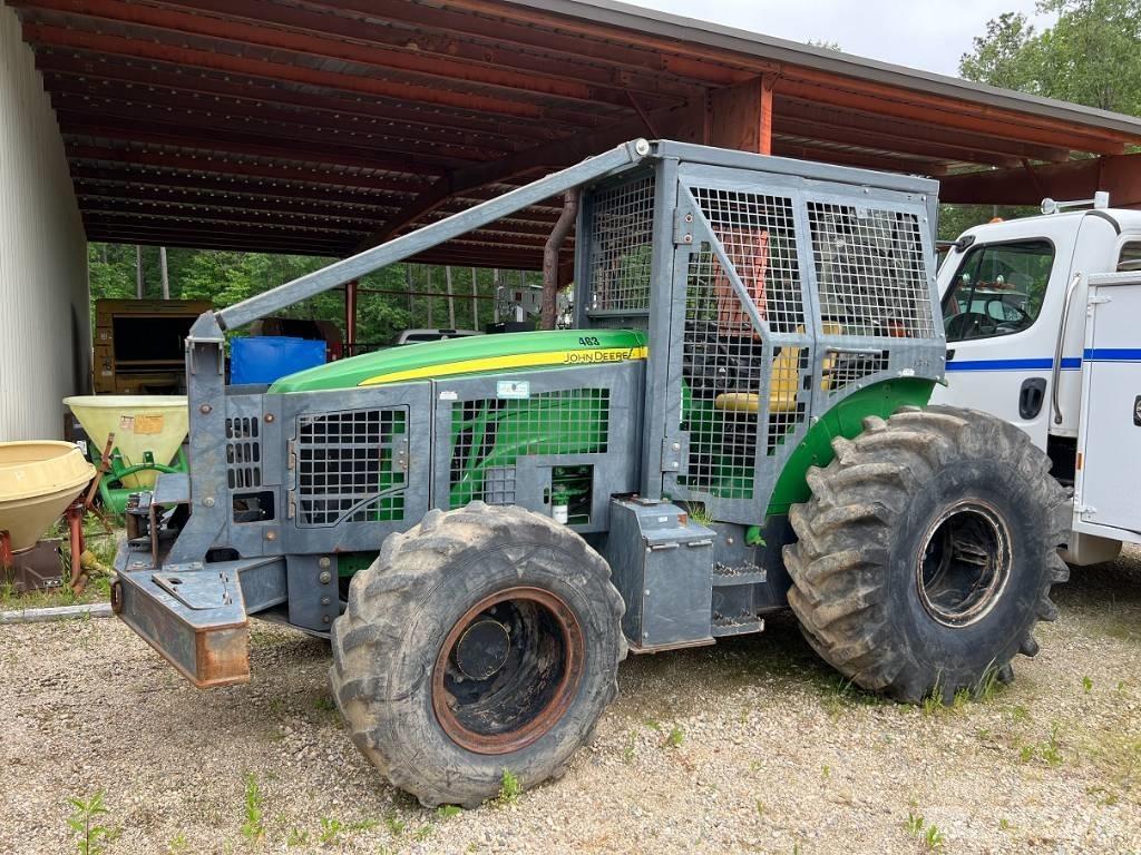 John Deere 5100 M الجرارات