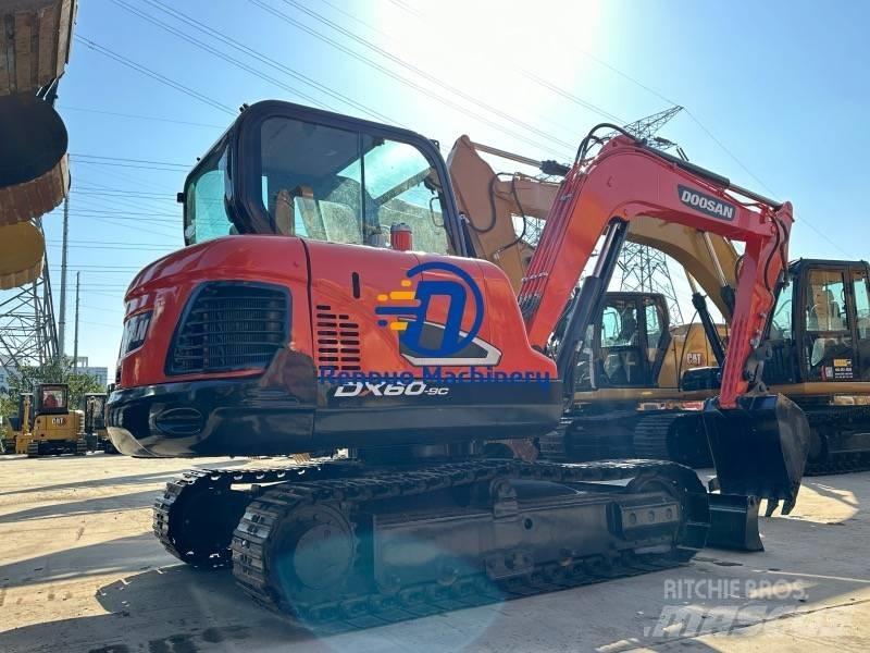 Doosan DX 60 حفارات صغيرة أقل من 7 طن (حفارات صغيرة)