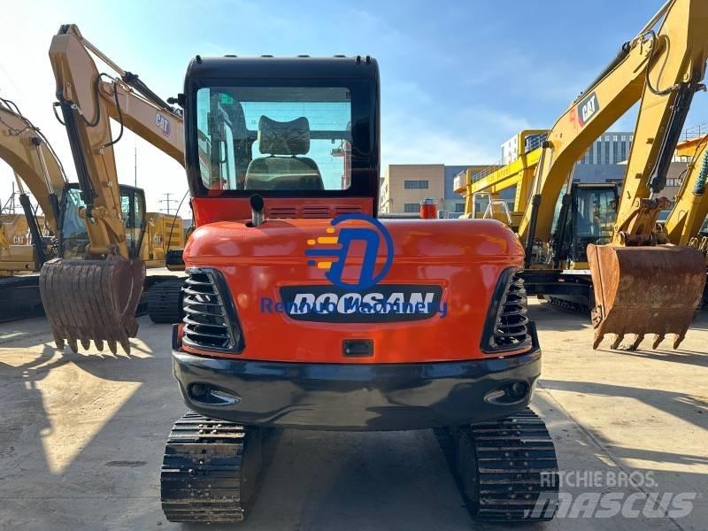 Doosan DX 60 حفارات صغيرة أقل من 7 طن (حفارات صغيرة)