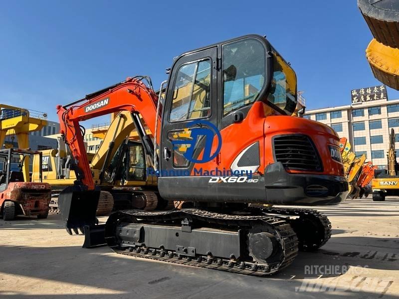 Doosan DX 60 حفارات صغيرة أقل من 7 طن (حفارات صغيرة)