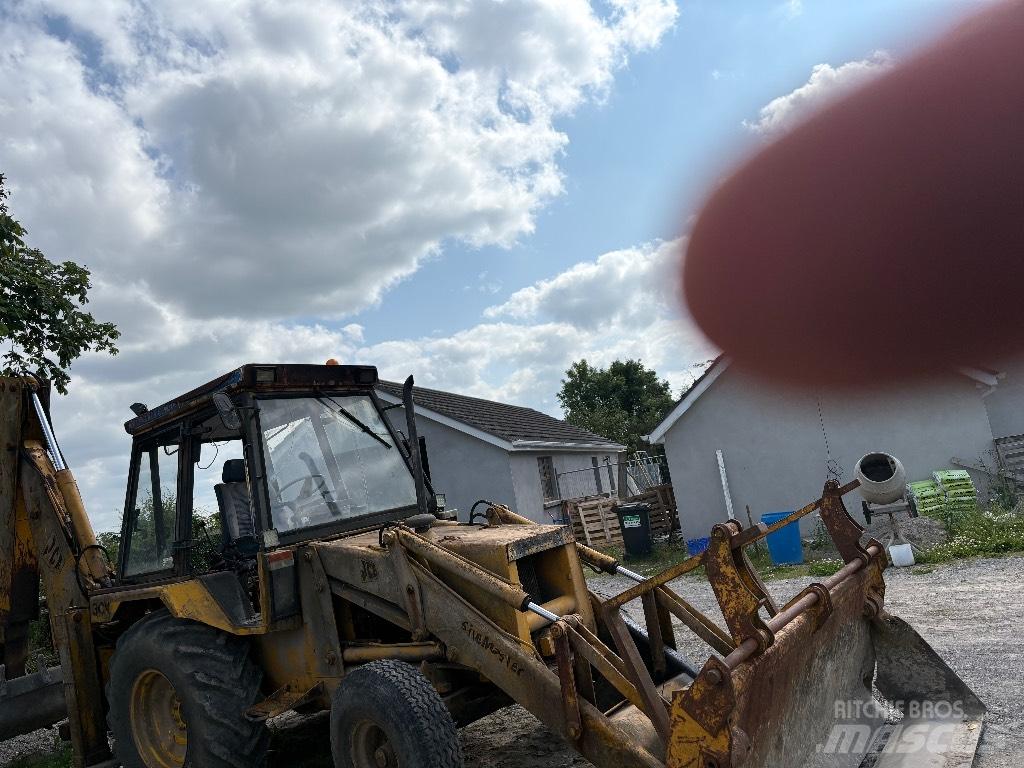 JCB 3cx لوادر ذات جرافات عكسية