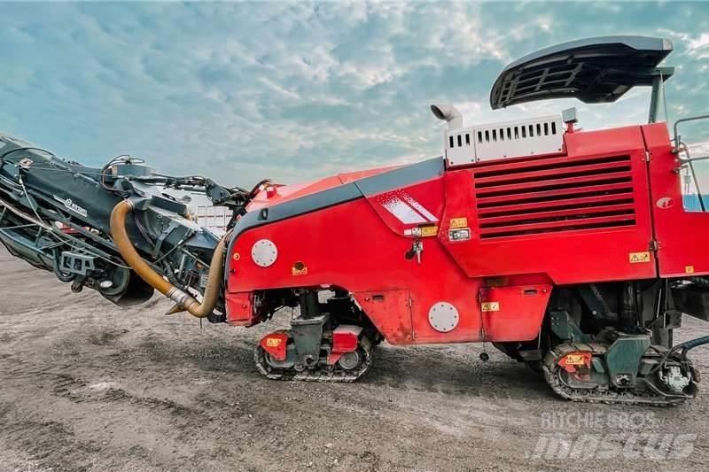 Wirtgen W100Fi شاحنات أخرى