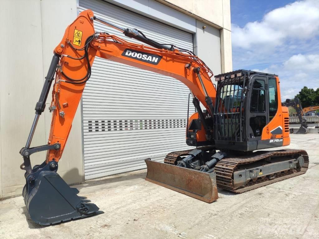 Doosan DX 140 LCR-7 حفارات زحافة