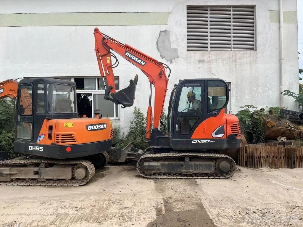 Doosan DX 60 حفارات زحافة